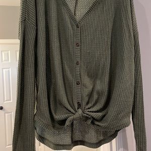 Tie knot sweater